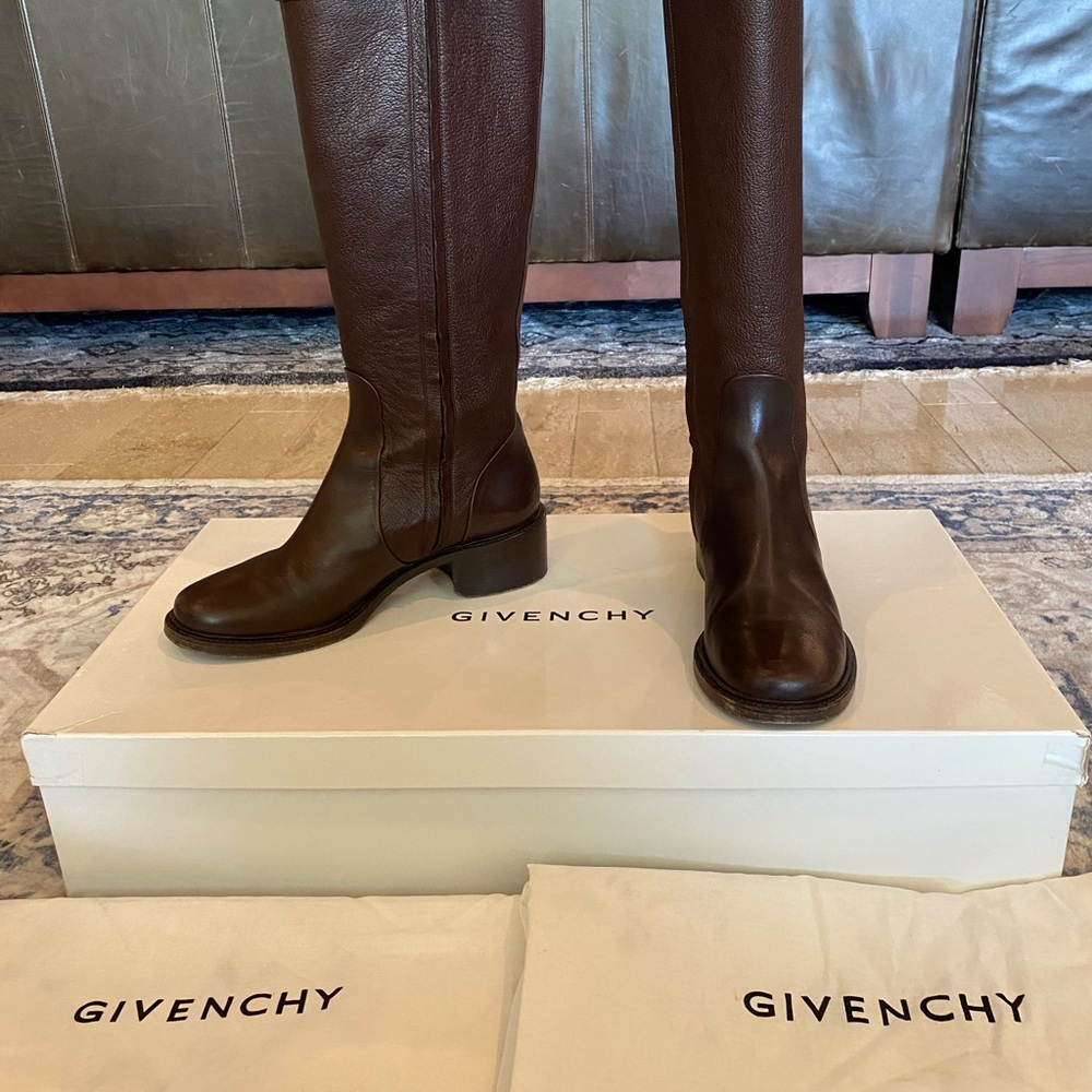 Givenchy Cigar Leather Footwear